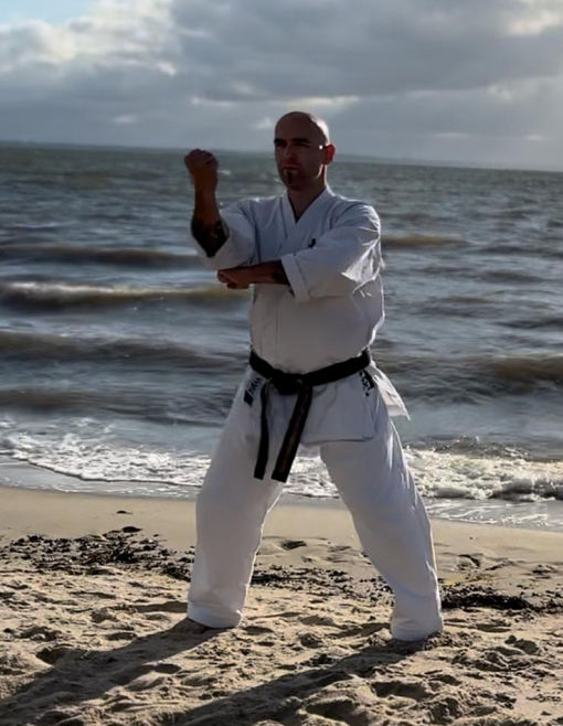 Shirasagi Dojo 白鷺道場 David Deinert leitet professionel das Dojo hauptberuflich Karatelehrer